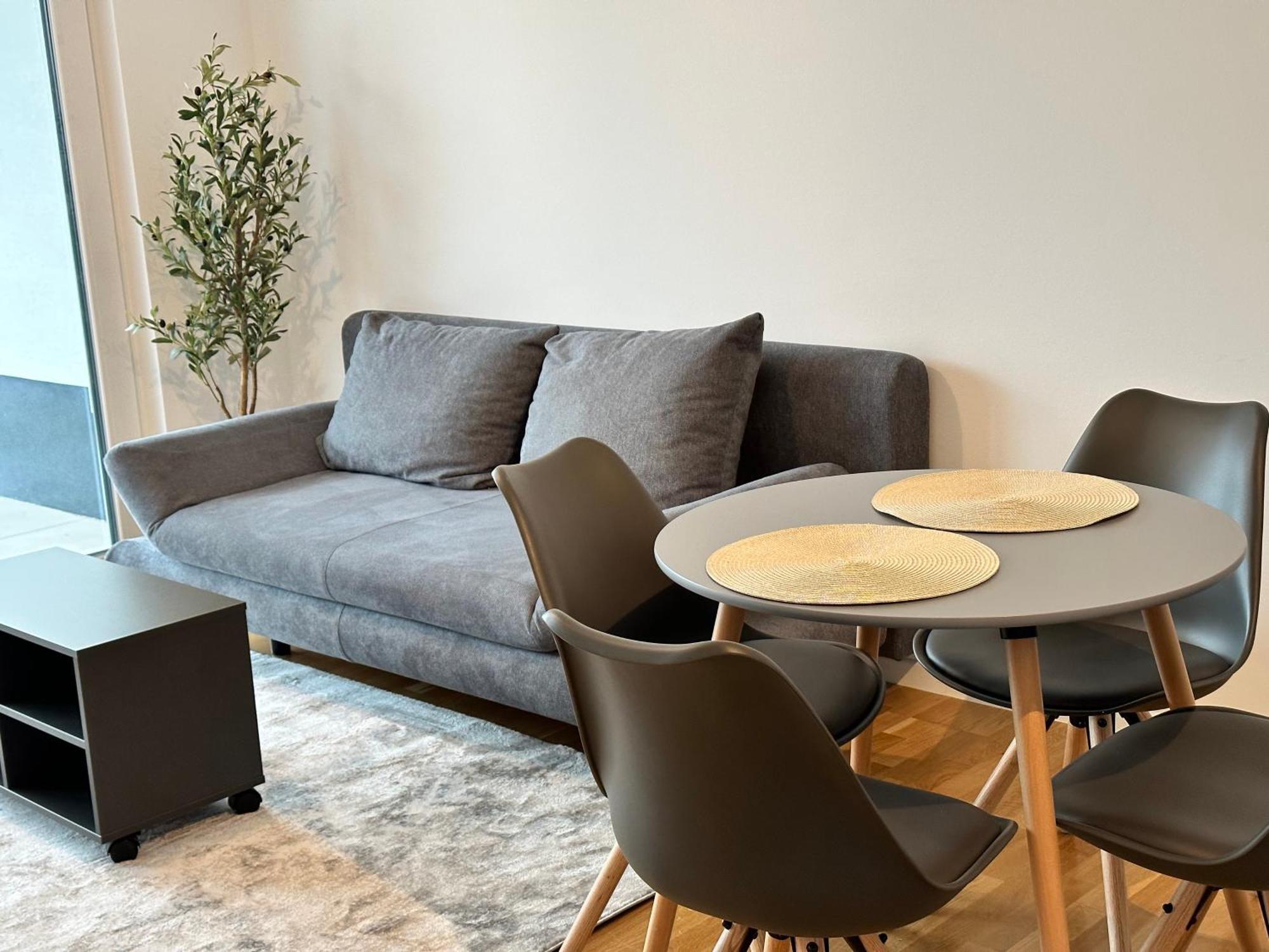 Modernes I Parkplatz I Terrasse Apartment